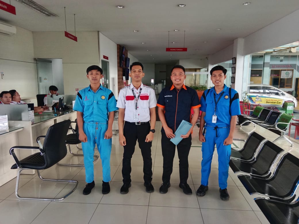 Jaringan Industri dan Alumni